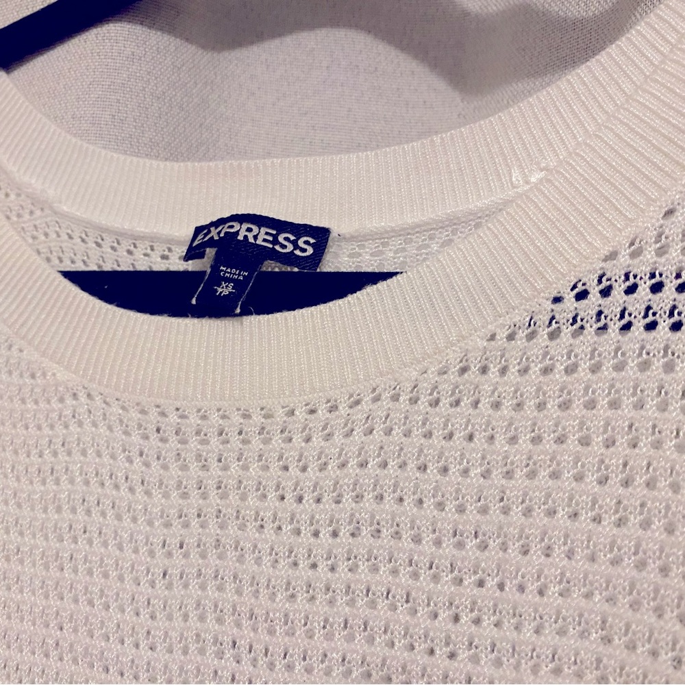 Express Woman’s white XS knitted sweater with open shoulders - Picture 4 of 4